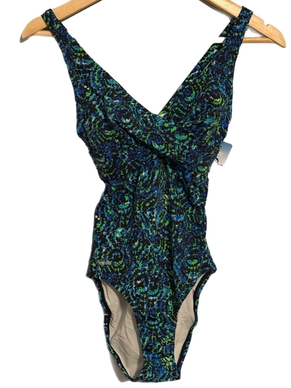 Women’s Speedo one piece NWT-Sz 6